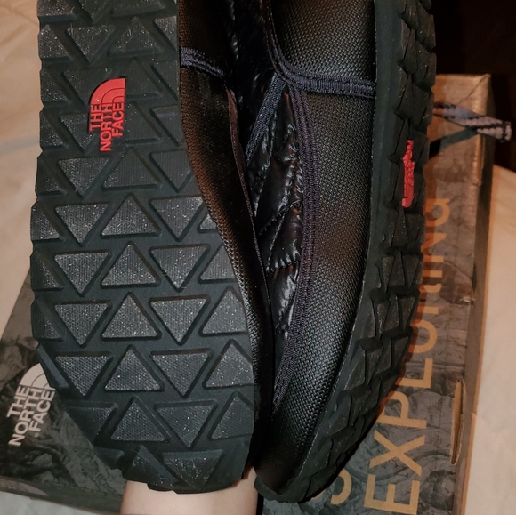 The North Face booties - Picture 7 of 8